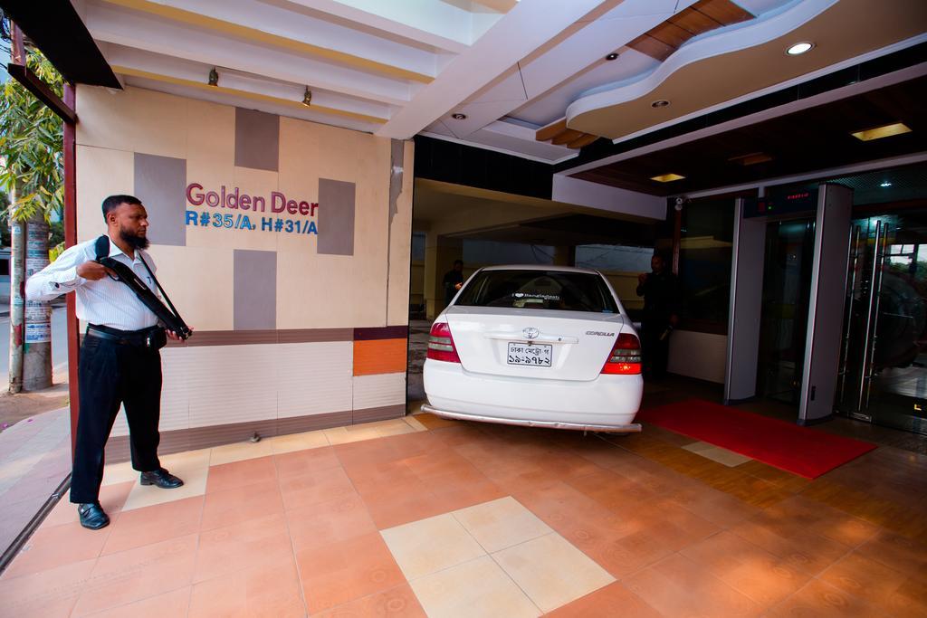 Hotel Golden Deer Дакка Екстер'єр фото