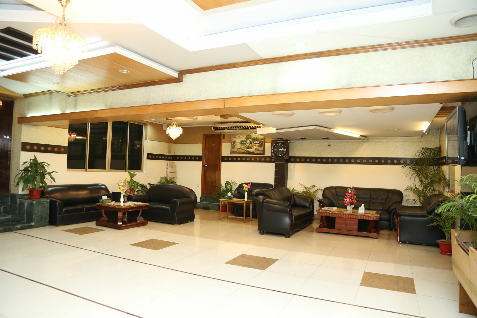 Hotel Golden Deer Дакка Екстер'єр фото